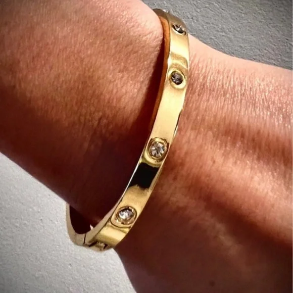 New! 18K Gold EP Solid Hinged Bangle Bracelet High Shine Gold Finish with stones - Picture 4 of 11